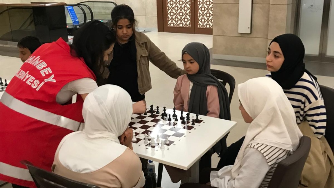 Şahinbey Belediyesinin Düzenlediği Satranç Etkinliği